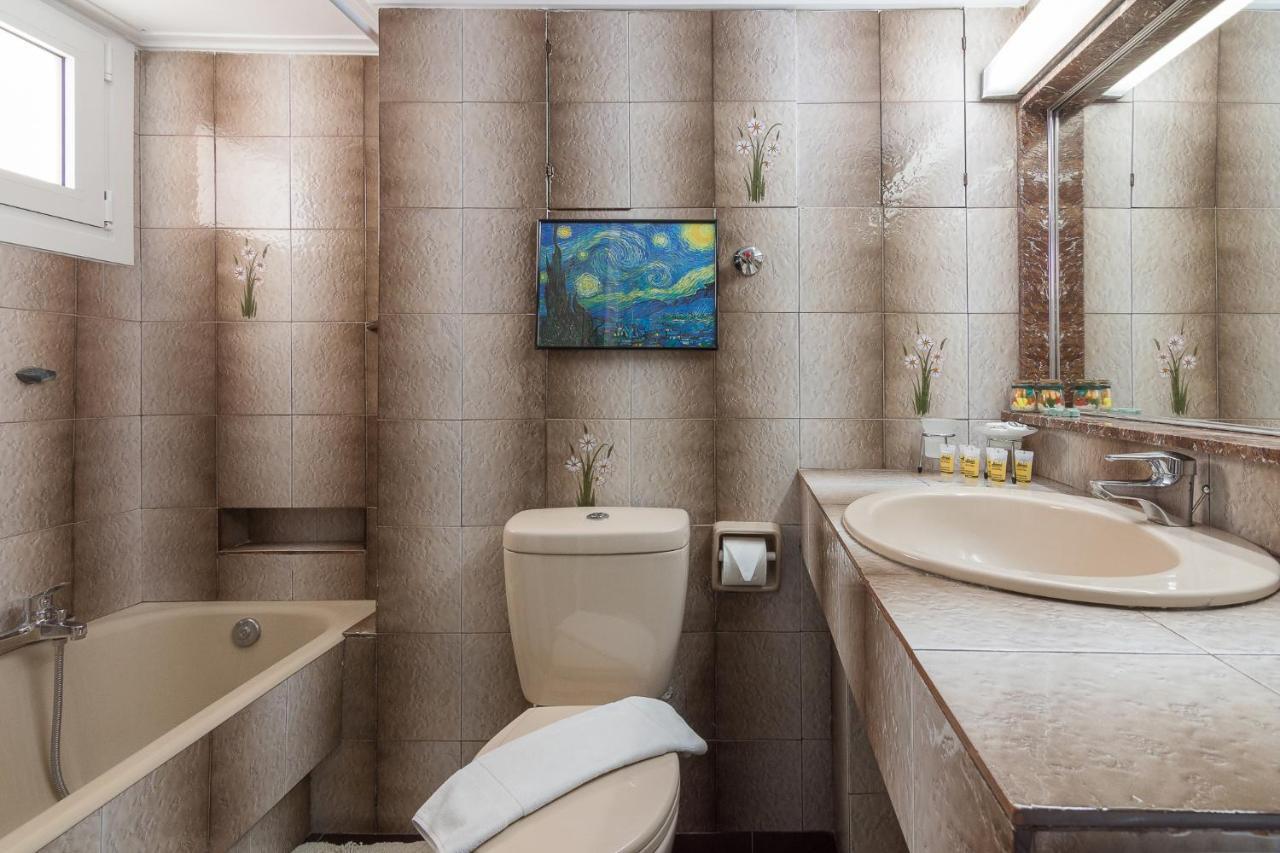 Nice 2bedroom apartment in Pagkrati Athen Exterior foto