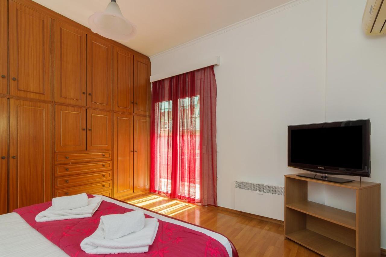 Nice 2bedroom apartment in Pagkrati Athen Exterior foto