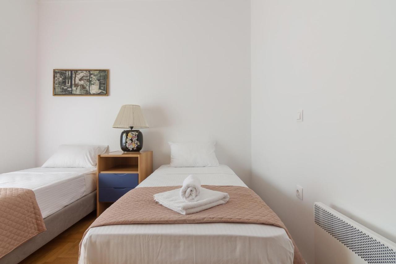 Nice 2bedroom apartment in Pagkrati Athen Exterior foto